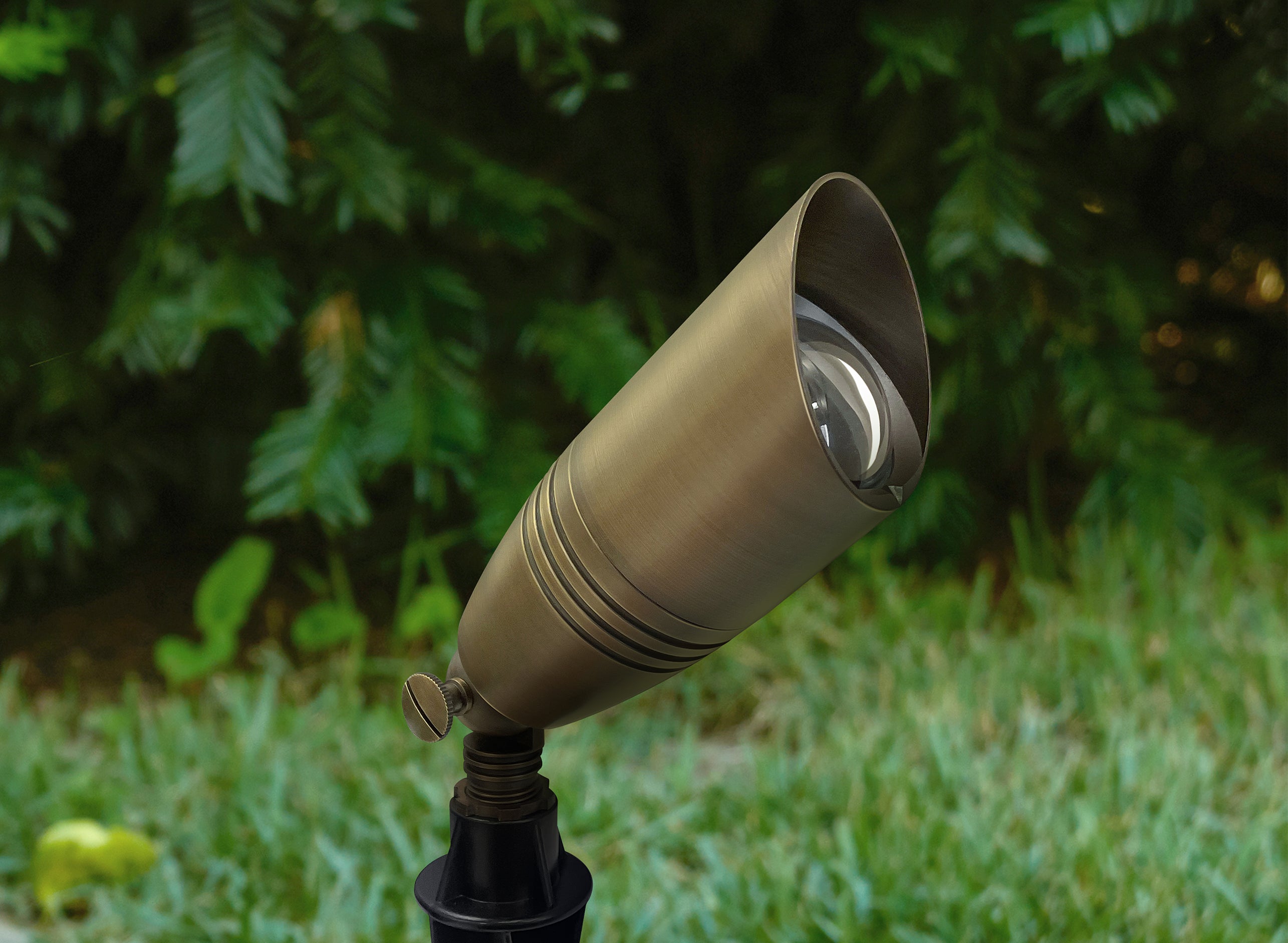 Low Voltage Brass Landscape Spotlight, 12V AC/DC (Without Bulb)